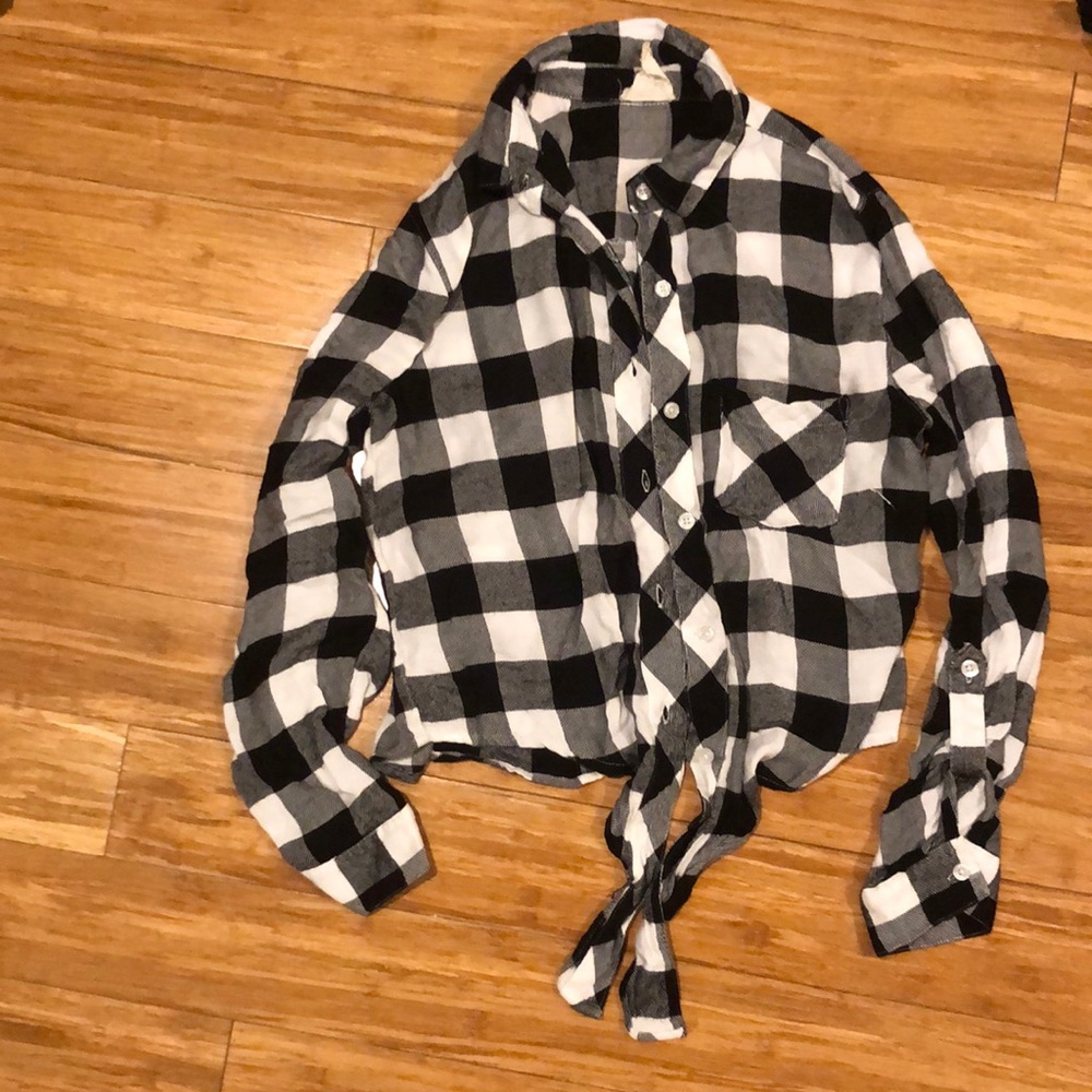 Black and white checkered long sleeve